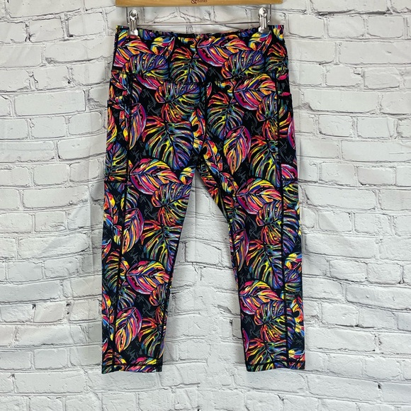 Constantly Varied Gear Tropic Like Its Hot Crossfit Capri Leggings - Picture 3 of 8